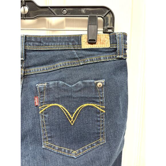 Levi's Jeans, Dark Wash, 2012 Legging, Cropped, NWOT,  Women's Size 31 - Picture 4 of 6